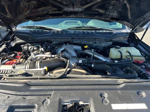 Used 2022 Ford F350 Lariat w/ Lariat Ultimate Package AWD/4WD image 32