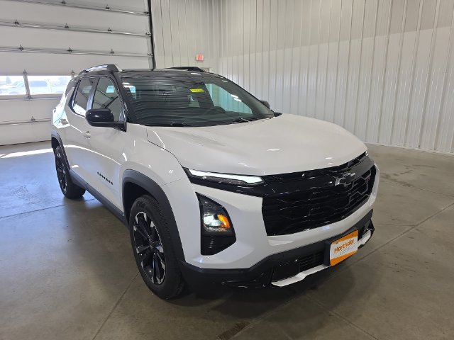Used 2025 Chevrolet Equinox RS w/ Convenience Package III AWD/4WD image 2