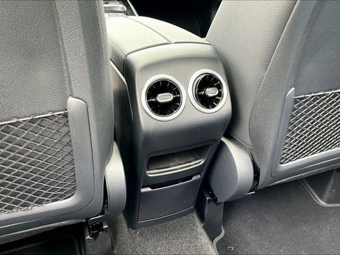 Used 2024 Mercedes-Benz GLA 35 AMG 4MATIC image 25