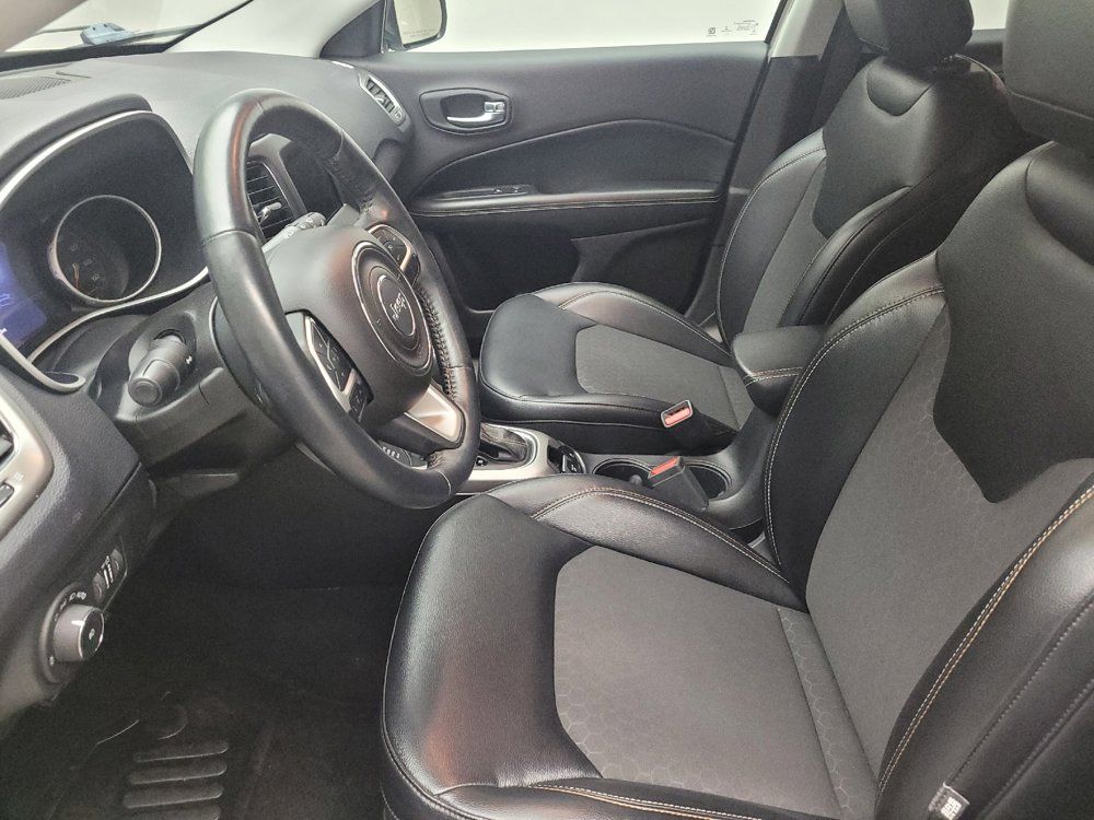 Used 2017 Jeep Compass Latitude w/ Popular Equipment Group AWD/4WD image 17