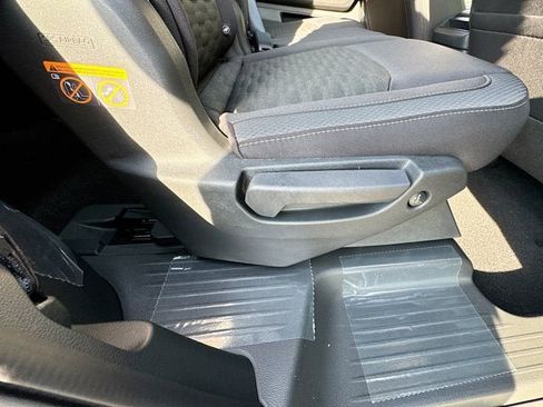 New 2025 Nissan Pathfinder S image 32