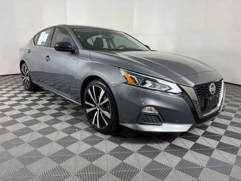 Used 2020 Nissan Altima 2.5 SR image 2