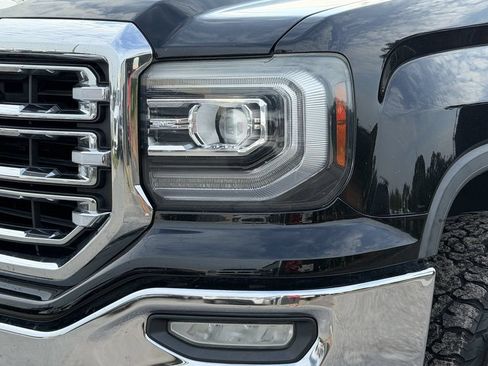 Used 2018 GMC Sierra 1500 SLT AWD/4WD image 11