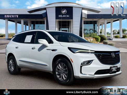 Used 2023 Buick Enclave Essence FWD image 1