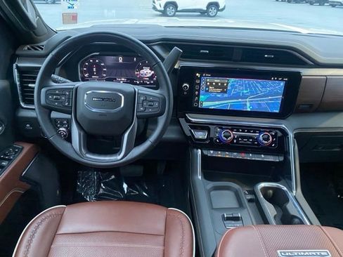 Used 2024 GMC Sierra 3500 Denali Ultimate image 12