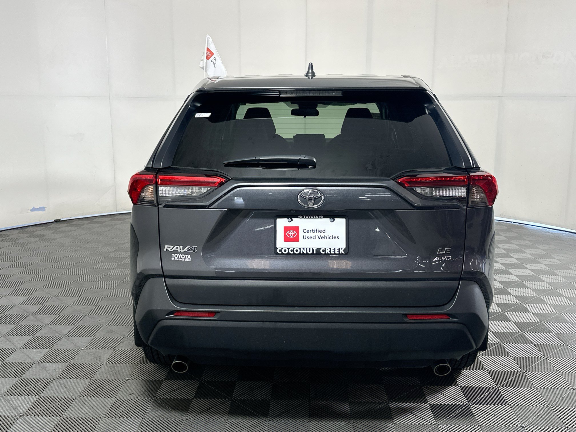 Certified 2025 Toyota RAV4 LE AWD/4WD image 4