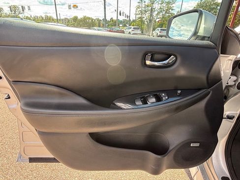 Used 2019 Nissan Leaf SL Plus w/ Protection Package image 9