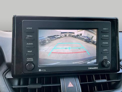 Used 2021 Toyota RAV4 LE FWD image 28