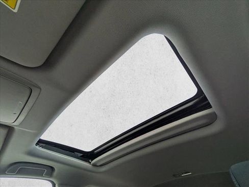 Used 2019 Honda CR-V EX image 15