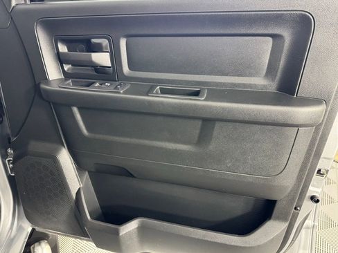 Used 2024 RAM 3500 Tradesman w/ Chrome Appearance Group image 28