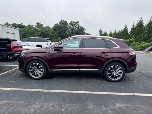 Used 2021 Lincoln Nautilus Reserve w/ Cargo Utility Package AWD/4WD image 4