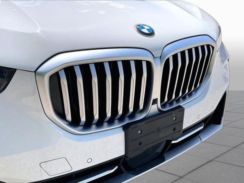 Used 2026 BMW X5 xDrive40i AWD/4WD image 32