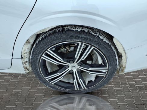 Used 2022 Volvo S60 B5 Inscription image 12