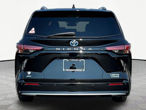 Used 2022 Toyota Sienna Limited AWD/4WD image 5