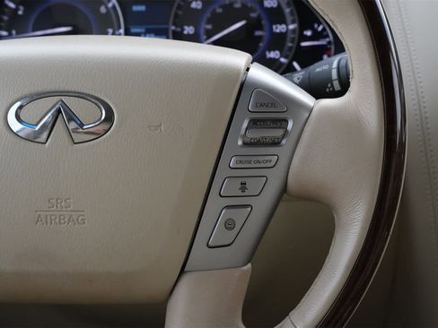 Used 2016 INFINITI QX80 w/ Driver's Assistance Package image 11