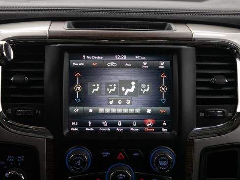 Used 2018 RAM 2500 Laramie AWD/4WD image 18
