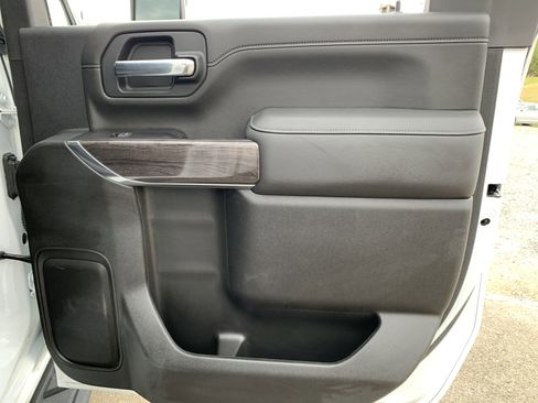 Used 2022 Chevrolet Silverado 3500 LTZ w/ LTZ Convenience Package image 47