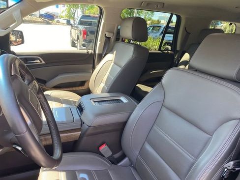 Used 2019 GMC Yukon Denali image 5