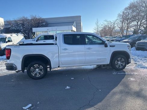Used 2025 GMC Sierra 1500 SLT image 10