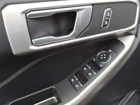 Used 2023 Ford Explorer XLT w/ Equipment Group 202A image 12