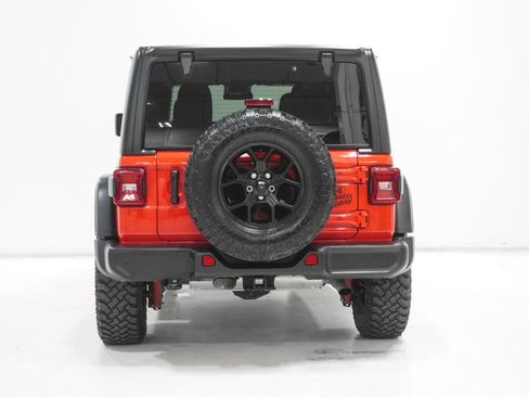 Certified 2025 Jeep Wrangler Willys image 6