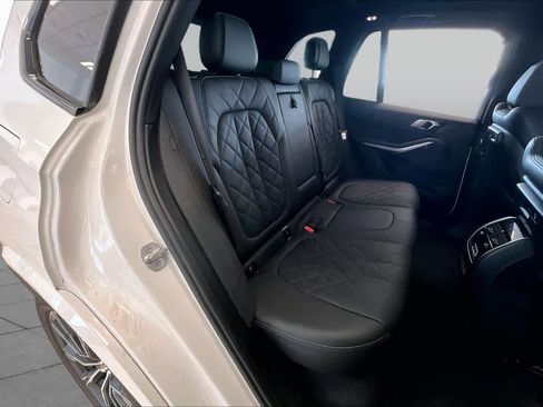 Used 2023 BMW X5 xDrive40i w/ M Sport Package AWD/4WD image 19