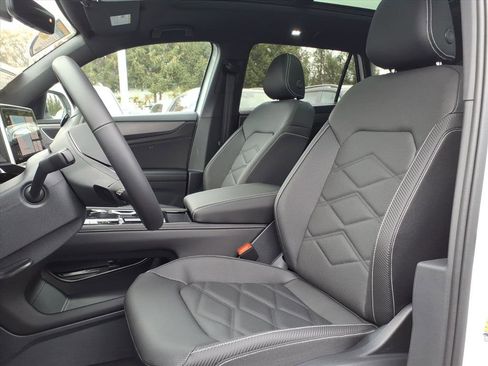 New 2026 Volkswagen Atlas Cross Sport SE image 8