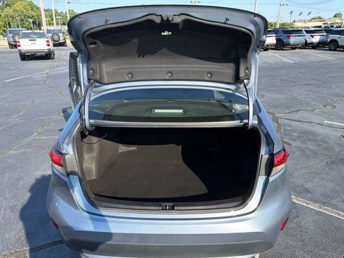 Used 2022 Toyota Corolla LE FWD image 11