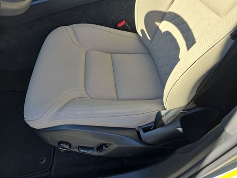 Used 2026 Volvo XC60 B5 Plus w/ Protection Package Premier AWD/4WD image 20