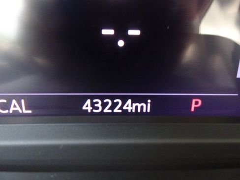 Used 2022 Chevrolet Silverado 2500 High Country w/ Z71 Off-Road Package AWD/4WD image 27