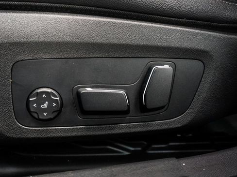 Used 2025 BMW 330i Sedan RWD image 7