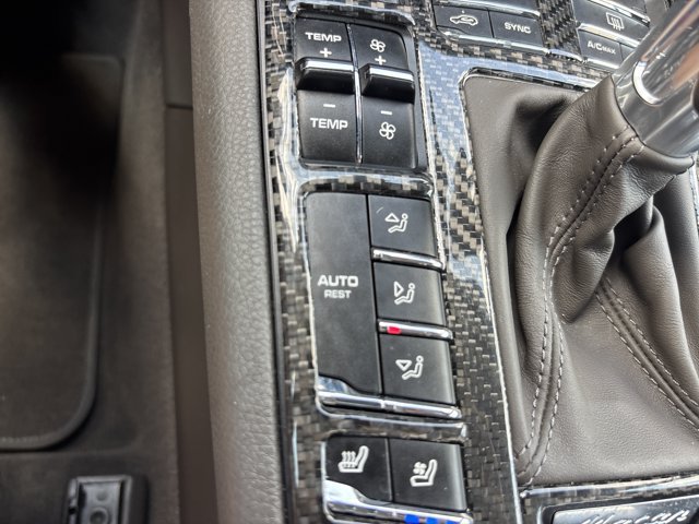 Used 2021 Porsche Macan S AWD/4WD image 41