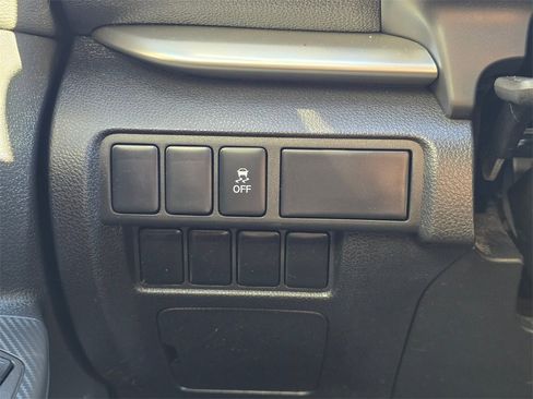 Used 2019 Mitsubishi Eclipse Cross ES image 17