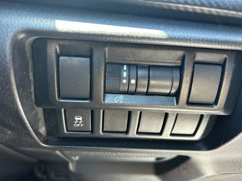 Used 2018 Subaru Impreza 2.0i w/ Popular Package #2 AWD/4WD image 9
