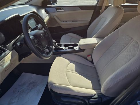 Used 2017 Hyundai Sonata SE image 9