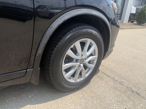 Used 2018 Nissan Rogue SV FWD image 21