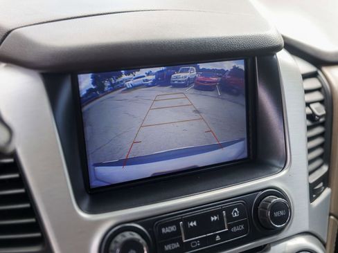 Used 2018 GMC Yukon SLT w/ Premium Edition image 17