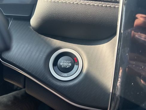 New 2025 Jeep Grand Cherokee L Laredo image 29