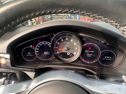 Used 2022 Porsche Cayenne S image 17