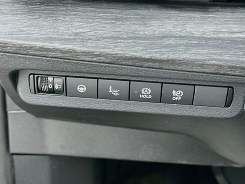 Used 2023 Nissan Ariya FWD image 17