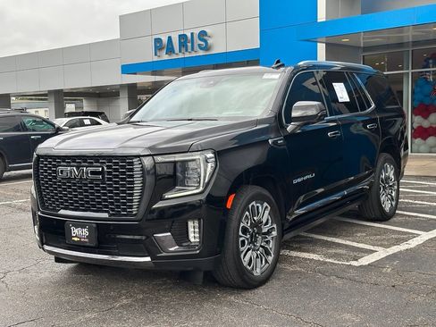 Used 2023 GMC Yukon Denali Ultimate w/ LPO, Floor Liner Package AWD/4WD image 3