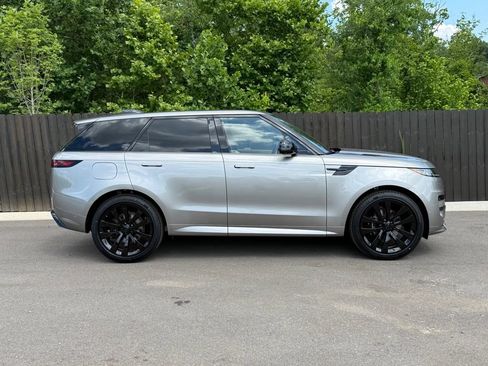 New 2026 Land Rover Range Rover Sport Dynamic SE AWD/4WD image 7