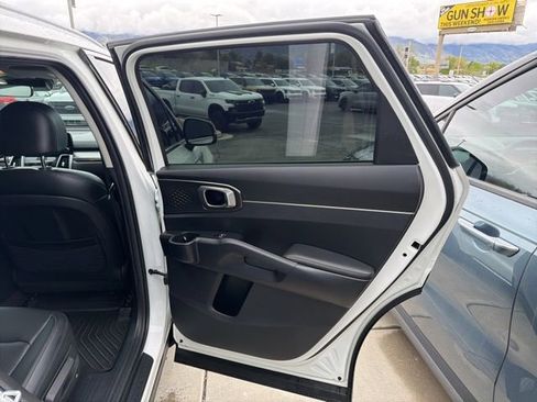 Certified 2023 Kia Sorento EX AWD/4WD image 30