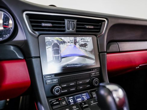 Certified 2018 Porsche 911 Targa 4 GTS image 19