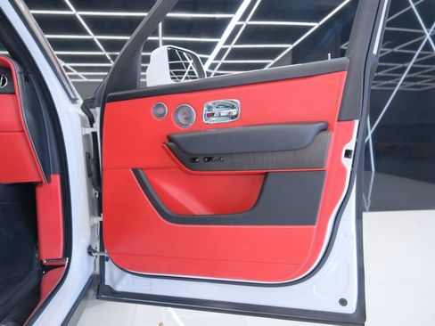 Used 2021 Rolls-Royce Cullinan image 49