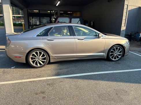 Used 2019 Lincoln MKZ Reserve w/ Reserve Plus Package FWD image 18