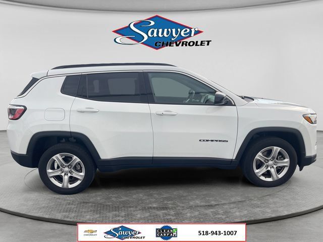 Used 2023 Jeep Compass Latitude AWD/4WD image 6