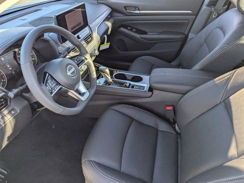 New 2025 Nissan Altima 2.5 SL image 8