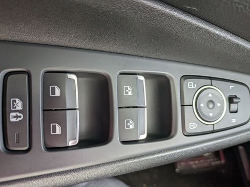 Used 2023 Hyundai Santa Fe SEL image 25