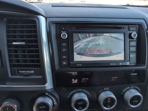 Used 2018 Toyota Sequoia Limited image 27